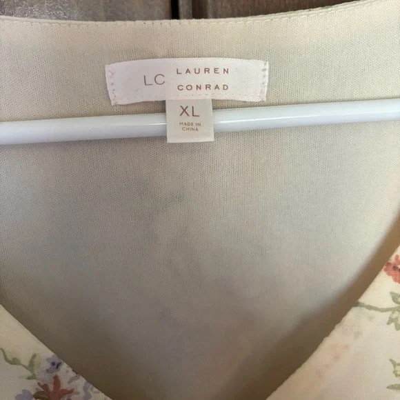 LC Lauren Conrad V-Neck Flounce Dress Yellow Floral Chiffon Size XL - Picture 7 of 7